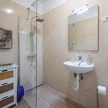 Gorgeous In With Wifi * 풀라