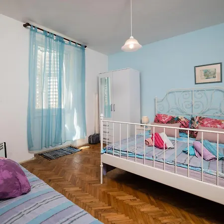 Gorgeous In With Wifi Appartement